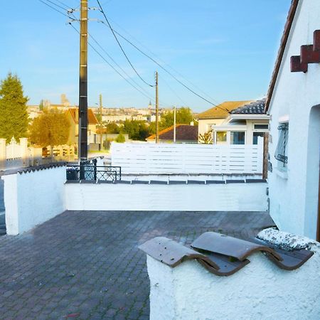 Appart T2 Avec Terrasse, Parking Et Wifi Ангулем Экстерьер фото