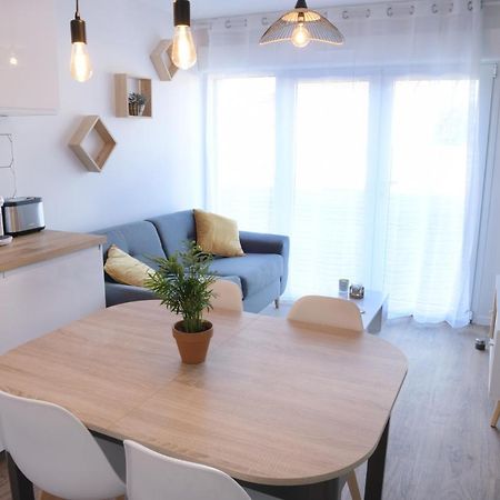 Appart T2 Avec Terrasse, Parking Et Wifi Ангулем Экстерьер фото