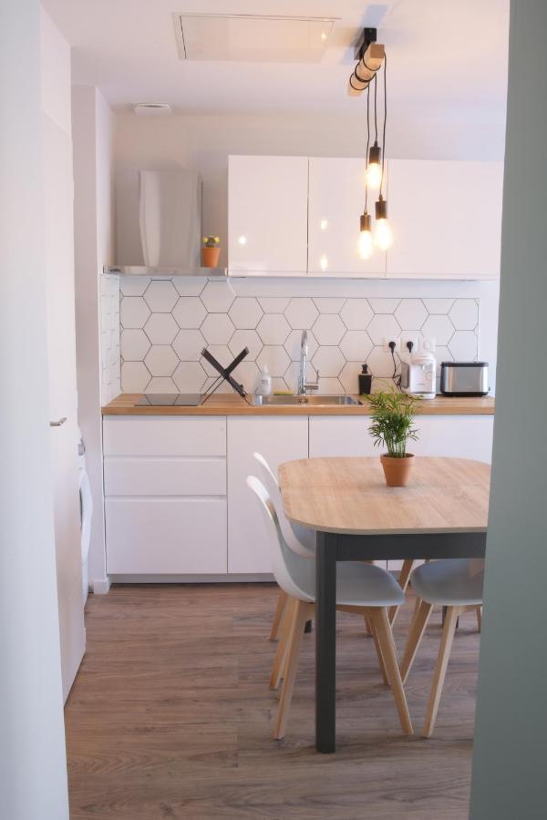Appart T2 Avec Terrasse, Parking Et Wifi Ангулем Экстерьер фото